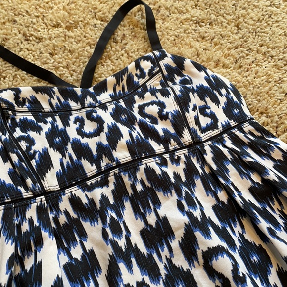 Lululemon Athletic Tank - Picture 2 of 4